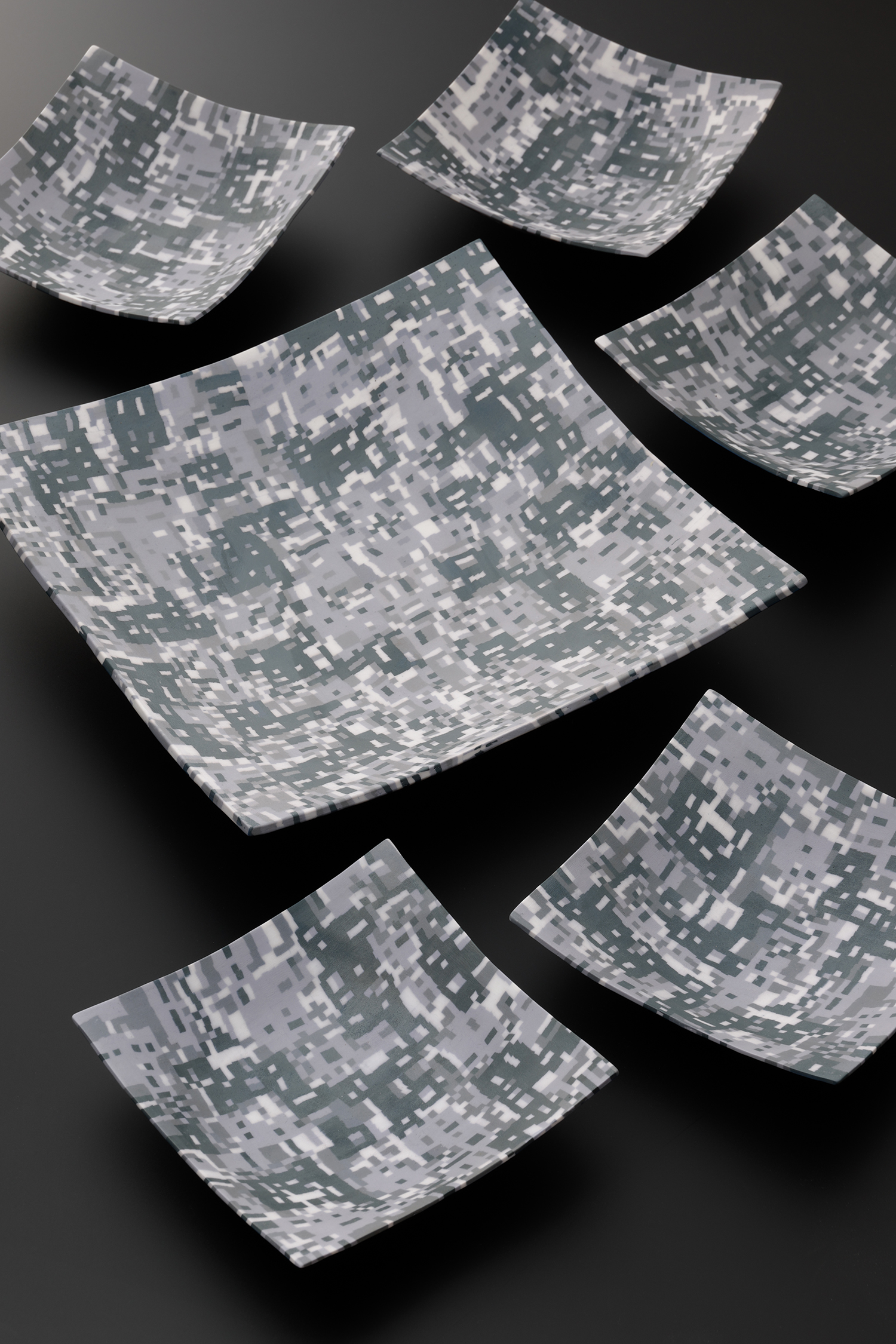 艸窯＊彩磁練上＊練上焼締・彩り花紋 鉢